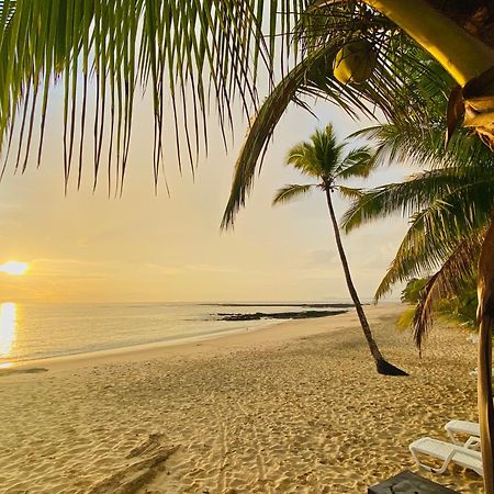 Sonny Island Resort Cabanas Frente Al Mar Punta Bajo Rico Kültér fotó