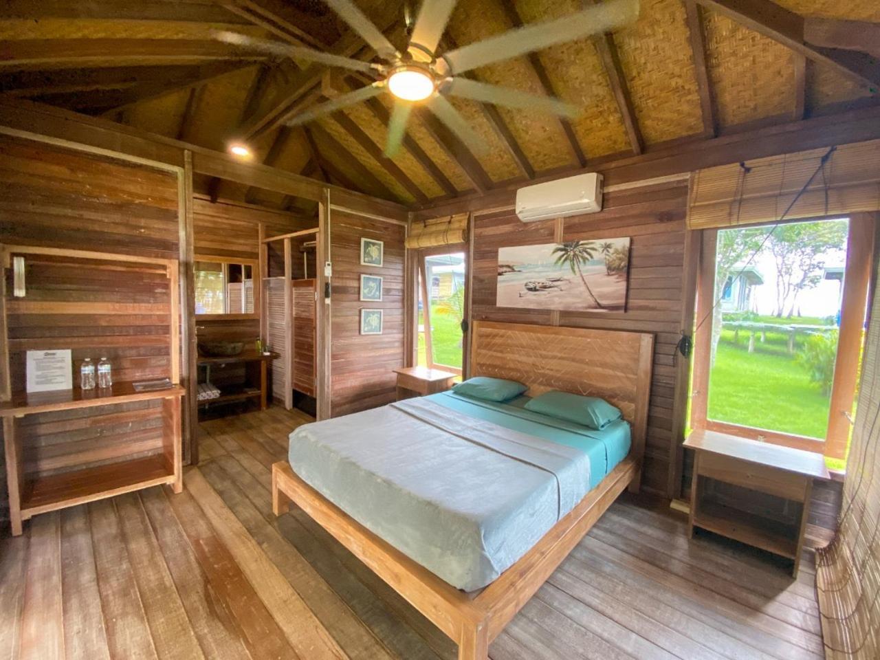 Sonny Island Resort Cabanas Frente Al Mar Punta Bajo Rico Kültér fotó