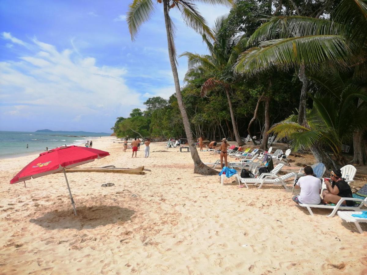 Sonny Island Resort Cabanas Frente Al Mar Punta Bajo Rico Kültér fotó