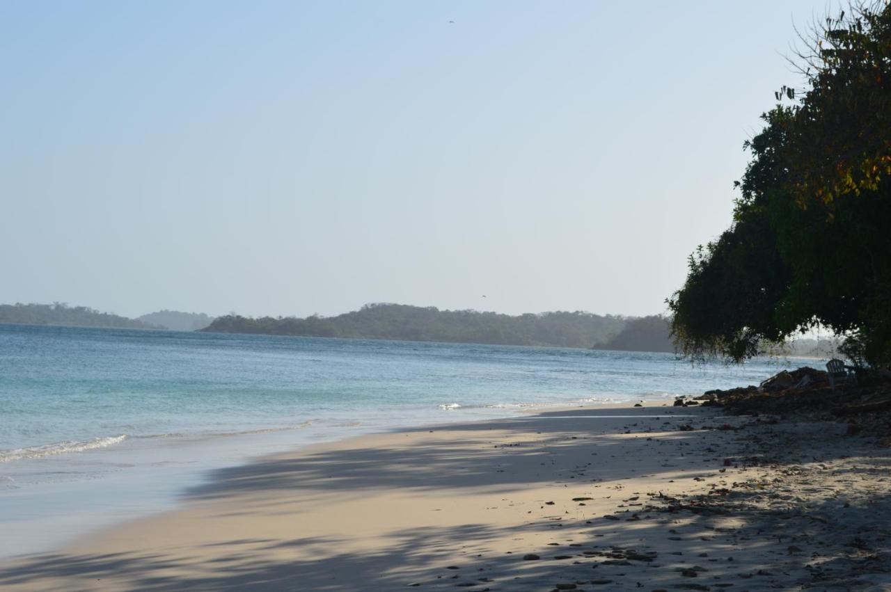 Sonny Island Resort Cabanas Frente Al Mar Punta Bajo Rico Kültér fotó